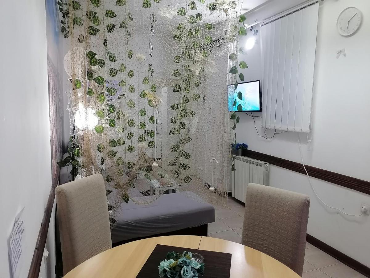 Low Cost Apartment เบลเกรด ภายนอก รูปภาพ